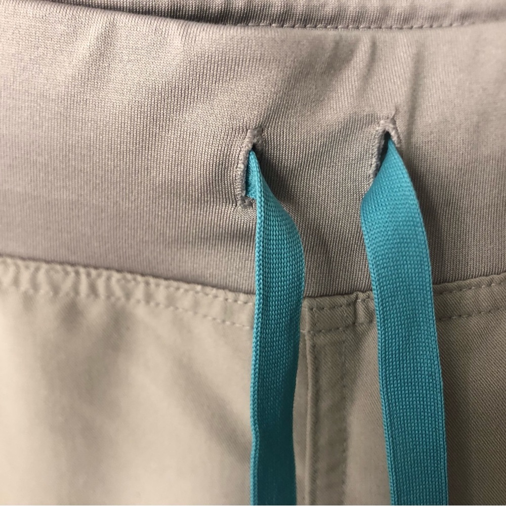 Figs pants in “boulder” color, Livingston model, Tall size small. PANT only!